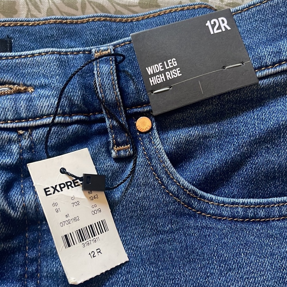 Express High Rise Wide Leg Jeans - Picture 3 of 4